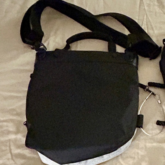 SHERPANI Gray and Black Crossbody Bag - Picture 2 of 4